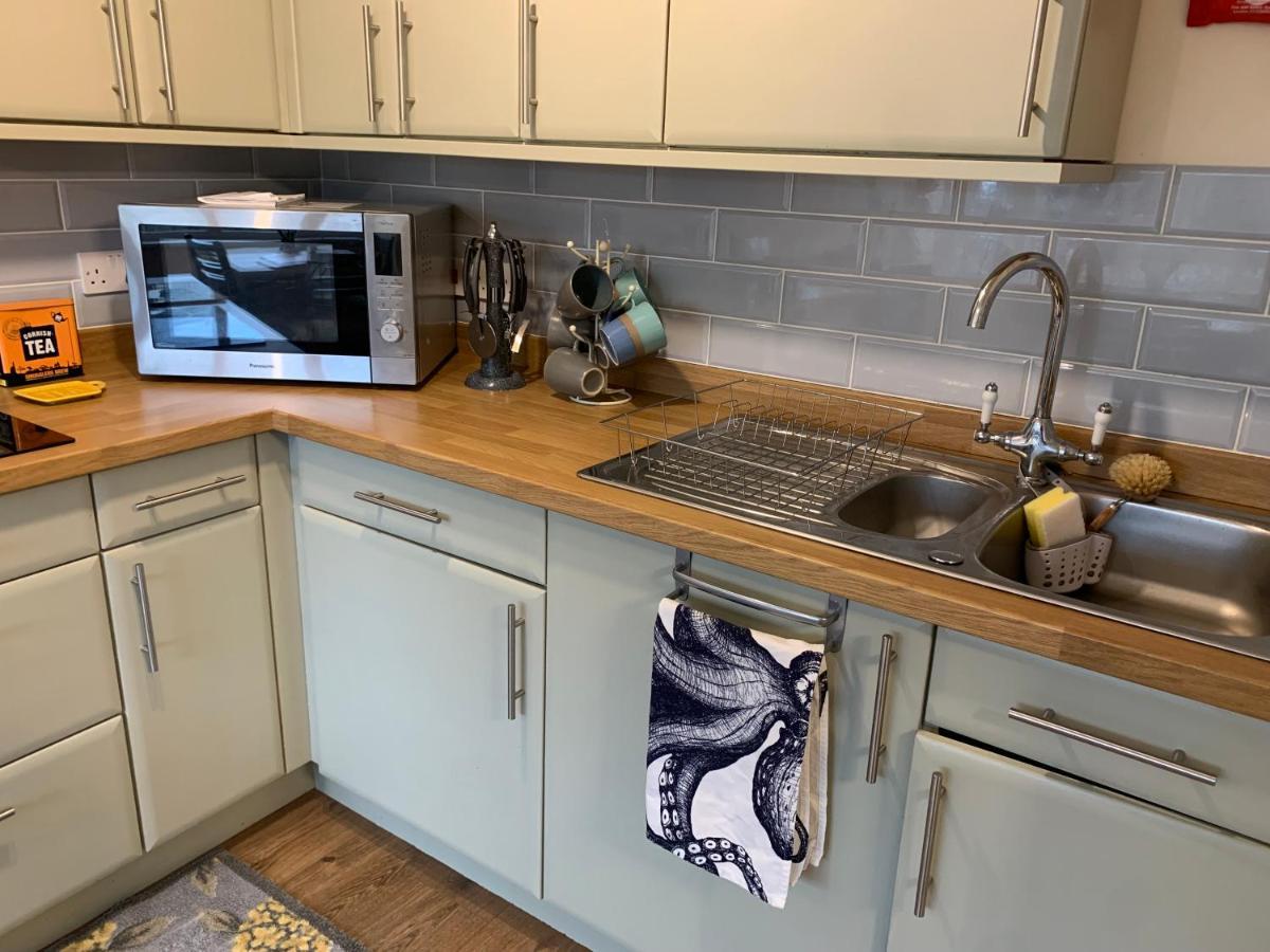 1 Bed-Pet Friendly-Parking-Patio-Close To Coasts North Hill Екстер'єр фото