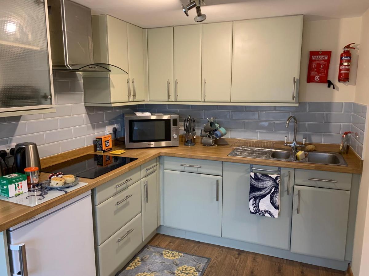1 Bed-Pet Friendly-Parking-Patio-Close To Coasts North Hill Екстер'єр фото