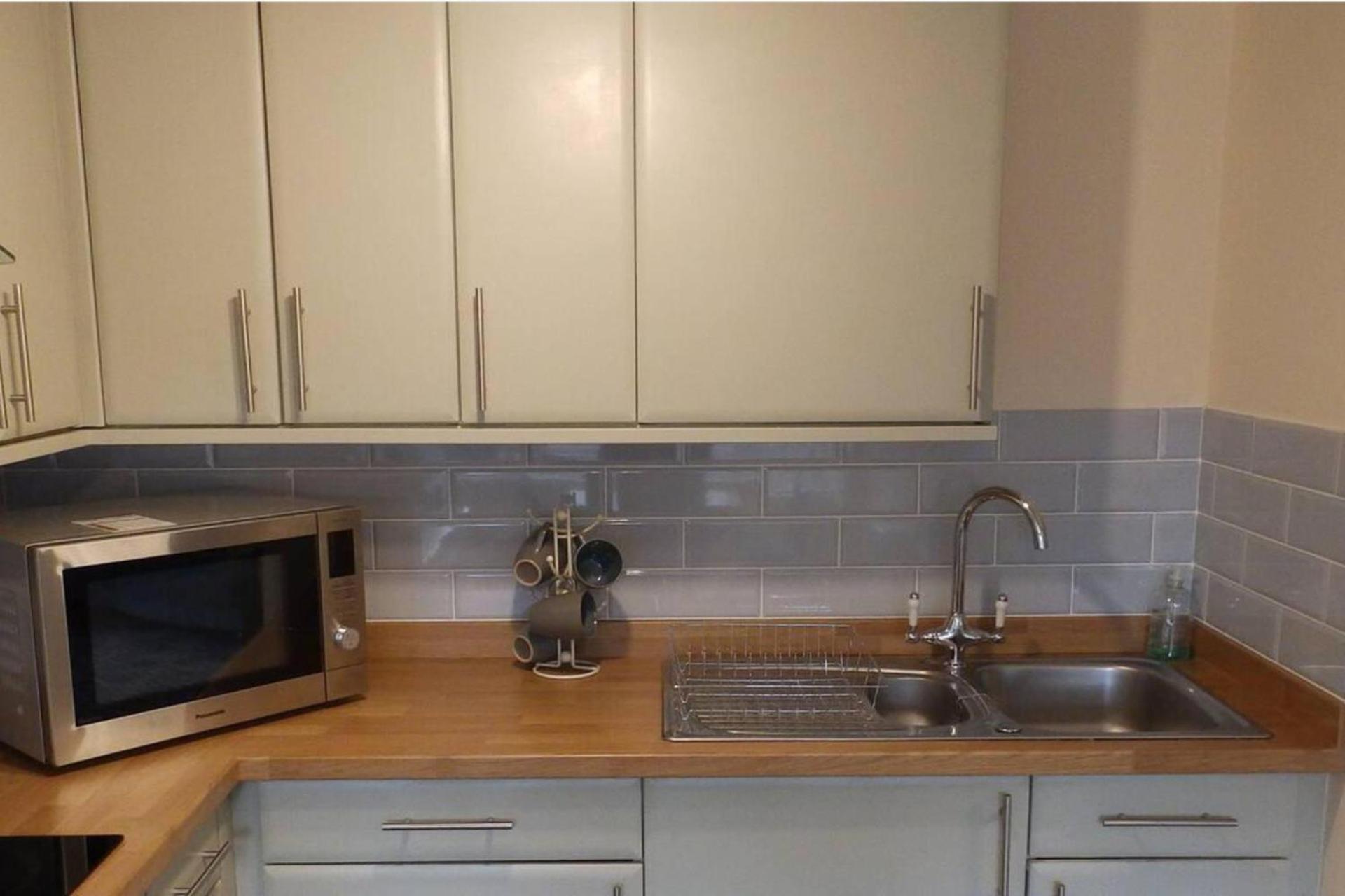 1 Bed-Pet Friendly-Parking-Patio-Close To Coasts North Hill Екстер'єр фото